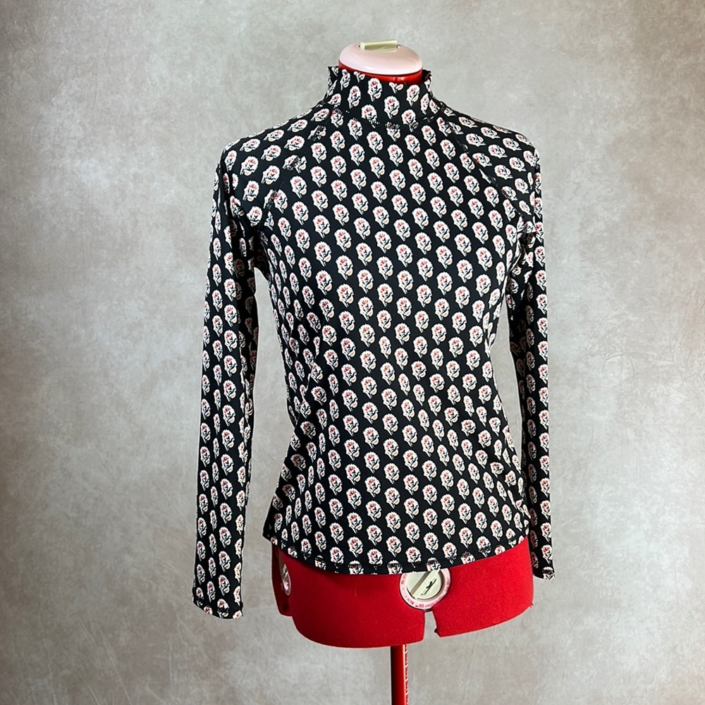 GARNET HILL WOMENS RASHGUARD SUN SHIRT LONG SLEEVE, SIZE S